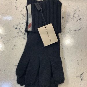 Burberry women's gloves